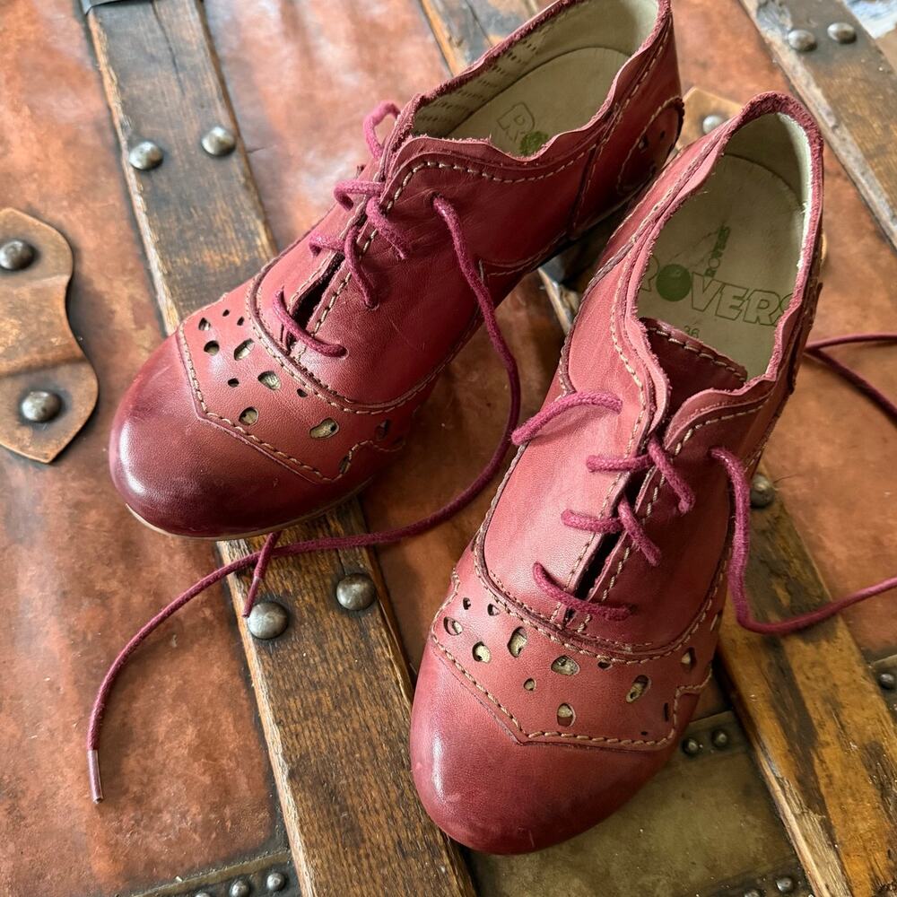 Rovers Heeled Oxford in Burgandy - Picture 2 of 6